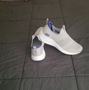 Men's Skechers Light Gray and Blue Slip-On Shoes Sz 10